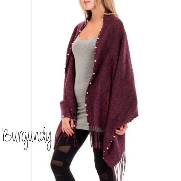 3/$23 Boutique Grey/Burgundy multi-pigmented chunky knit scarves - Picture 3 of 5